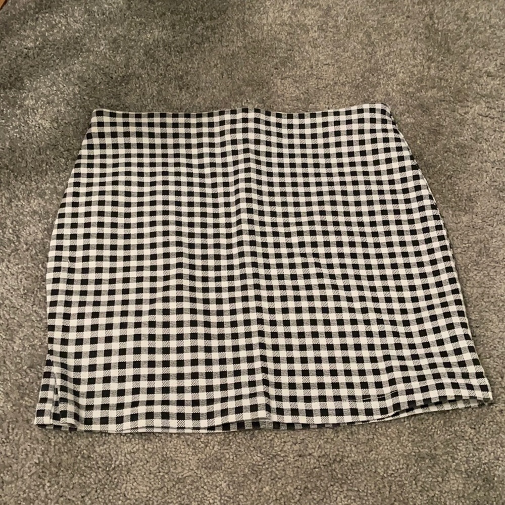 Free when bundled! Cute forever 21 mini skirt